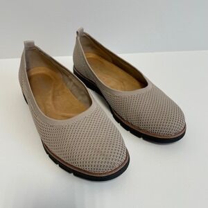 Easy Spirit Kellina Women's Beige Perf Mesh Ballet Flats Slip On Shoes Size 9.5